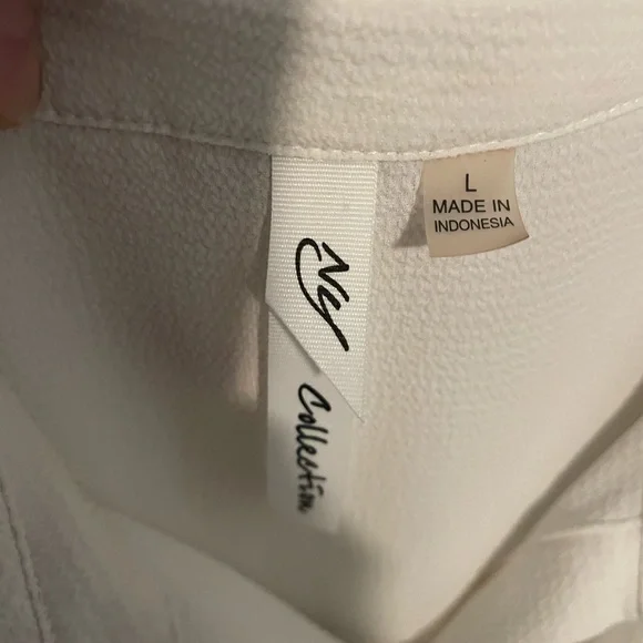 NY Collection Cream Sleeveless Blouse with Front Tie - Picture 3 of 4